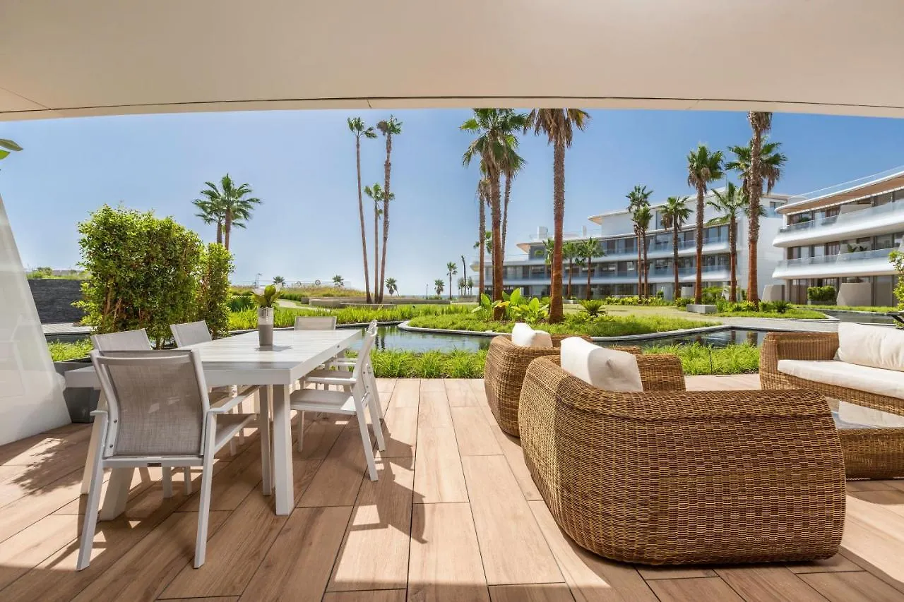 The Edge Front Line Beach Luxury And Spa Estepona Apartamento